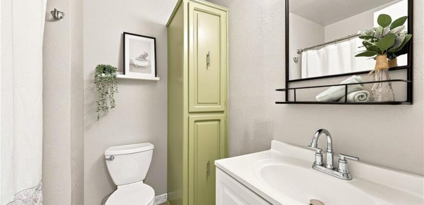 7305 N Harrison Street, Gladstone, MO 64118