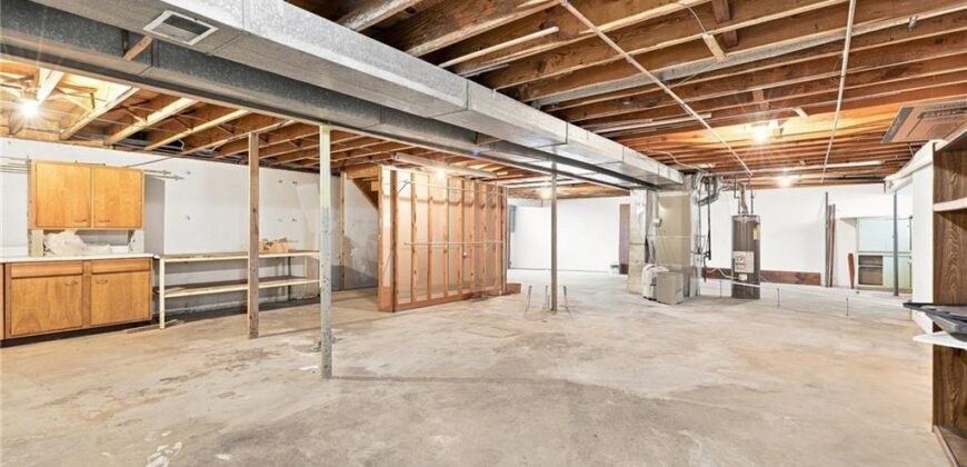 7305 N Harrison Street, Gladstone, MO 64118