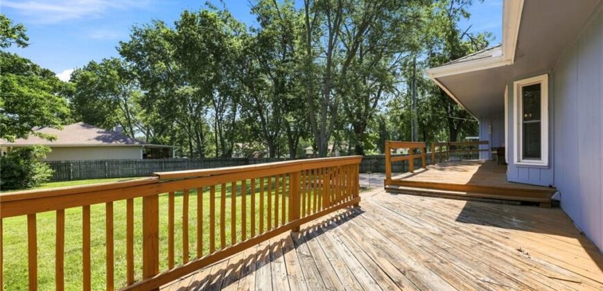 7305 N Harrison Street, Gladstone, MO 64118