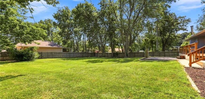 7305 N Harrison Street, Gladstone, MO 64118