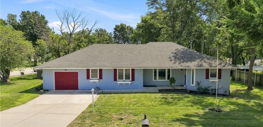 7305 N Harrison Street, Gladstone, MO 64118