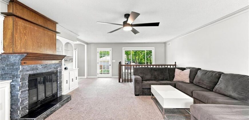7305 N Harrison Street, Gladstone, MO 64118