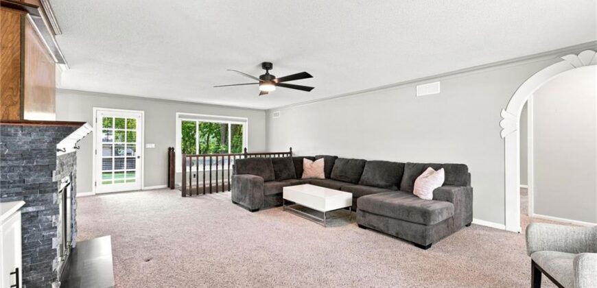 7305 N Harrison Street, Gladstone, MO 64118