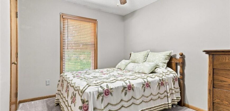 4109 NW 64th Place, Kansas City, MO 64151