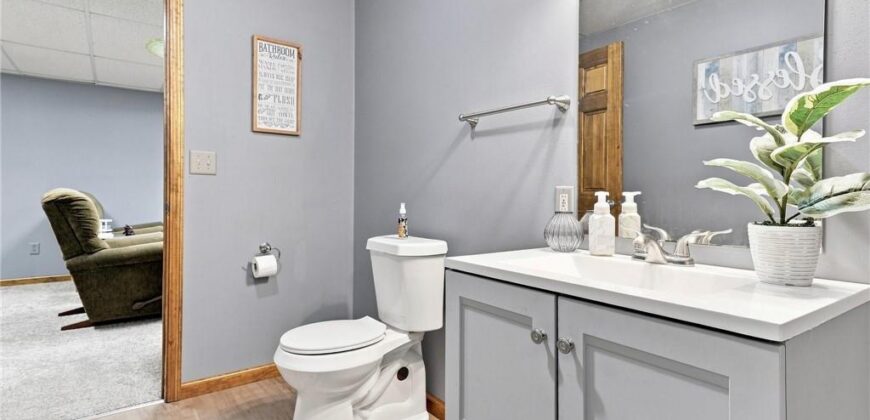 4109 NW 64th Place, Kansas City, MO 64151