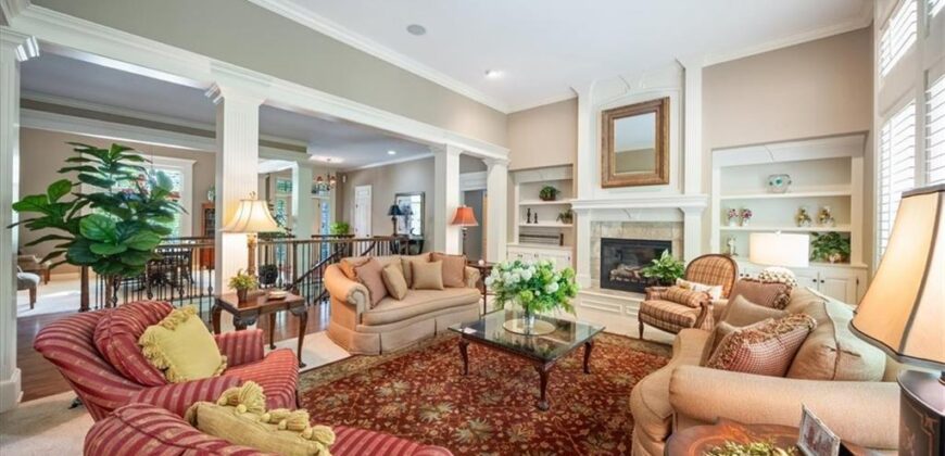 8604 N MARSH Avenue, Kansas City, MO 64157