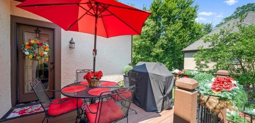 8604 N MARSH Avenue, Kansas City, MO 64157