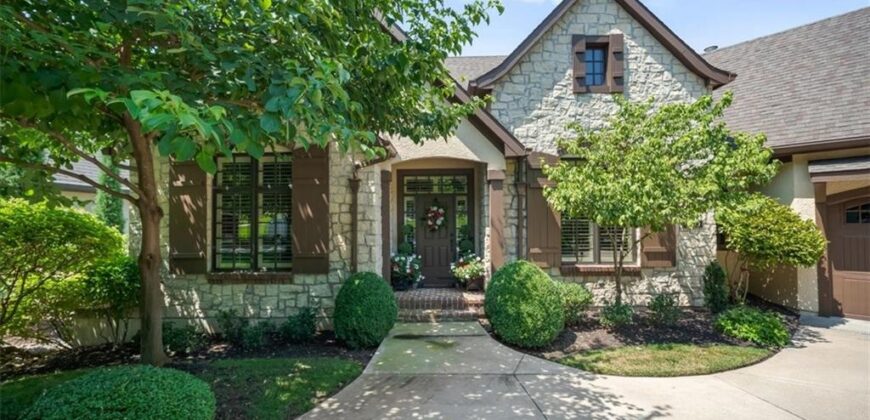 8604 N MARSH Avenue, Kansas City, MO 64157