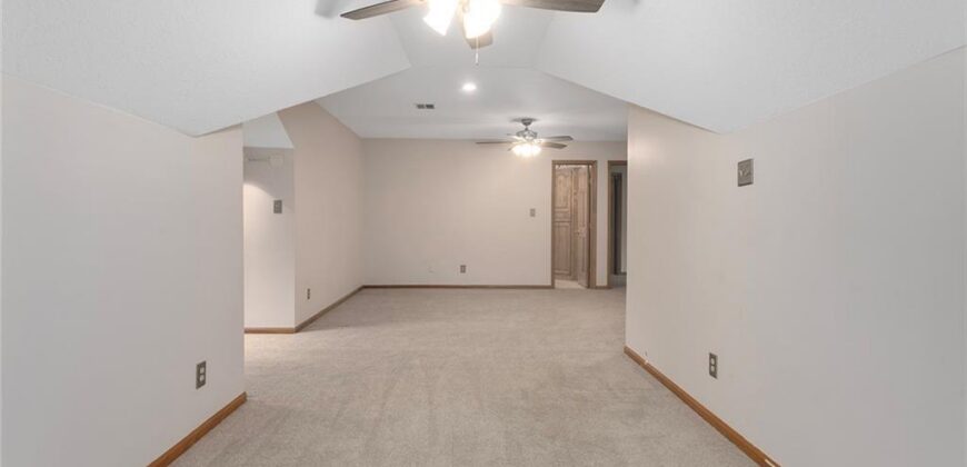 6914 N Bellefontaine Avenue, Gladstone, MO 64119