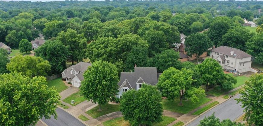 6914 N Bellefontaine Avenue, Gladstone, MO 64119