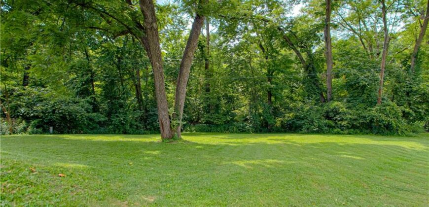 820 S Main Street, Liberty, MO 64068