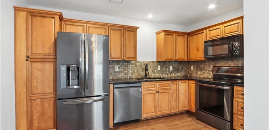 13650 Oak Valley Drive, Platte City, MO 64079