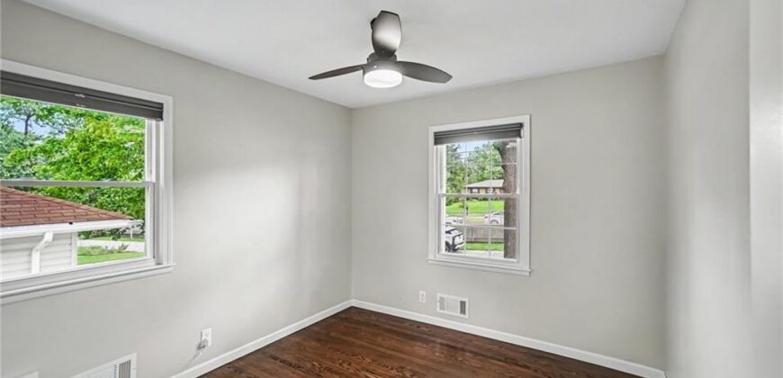 8812 N OAK Trafficway, Kansas City, MO 64155