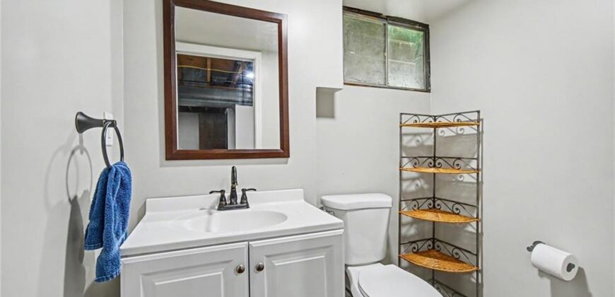8812 N OAK Trafficway, Kansas City, MO 64155