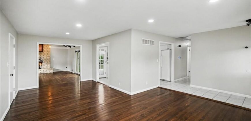 8812 N OAK Trafficway, Kansas City, MO 64155