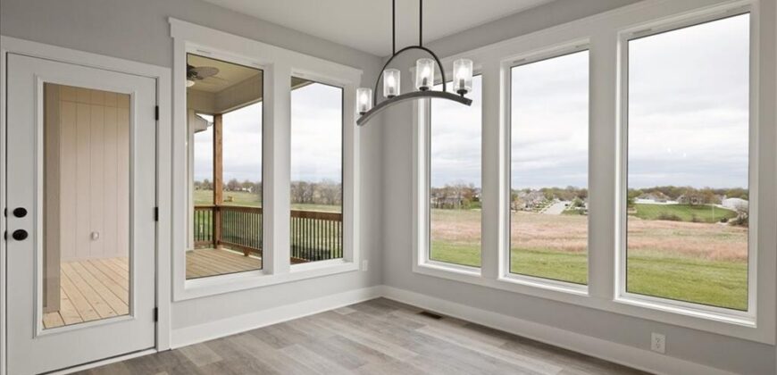 17507 Grey Hawke Ridge, Smithville, MO 64089