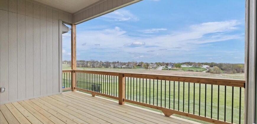 17507 Grey Hawke Ridge, Smithville, MO 64089