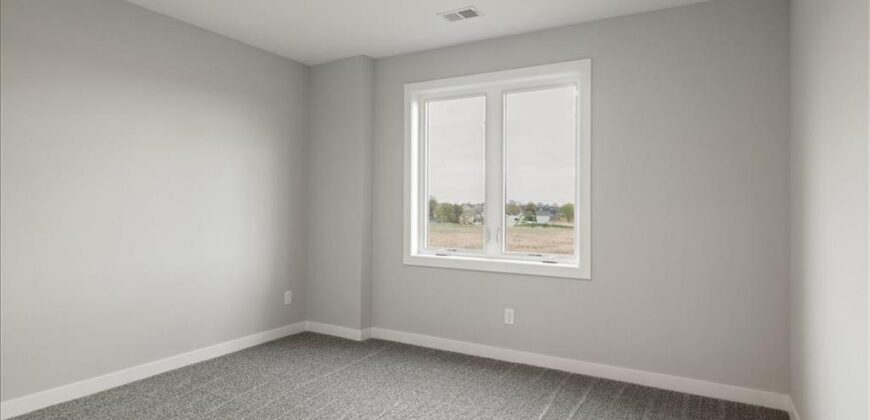 17507 Grey Hawke Ridge, Smithville, MO 64089