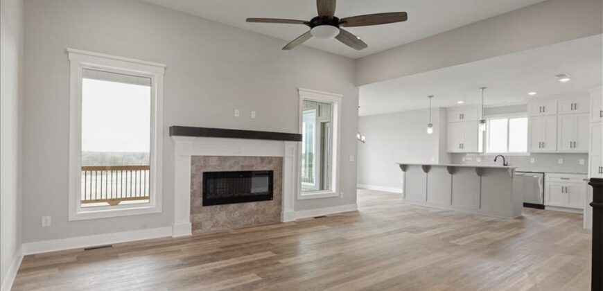 17507 Grey Hawke Ridge, Smithville, MO 64089