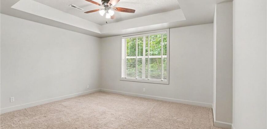 5950 N Saline Avenue, Kansas City, MO 64151
