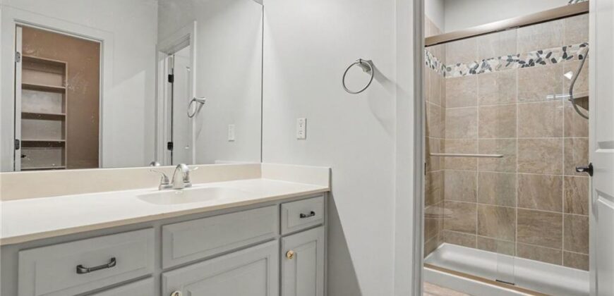 5950 N Saline Avenue, Kansas City, MO 64151