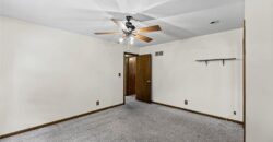 8210 N Virginia Avenue, Kansas City, MO 64118