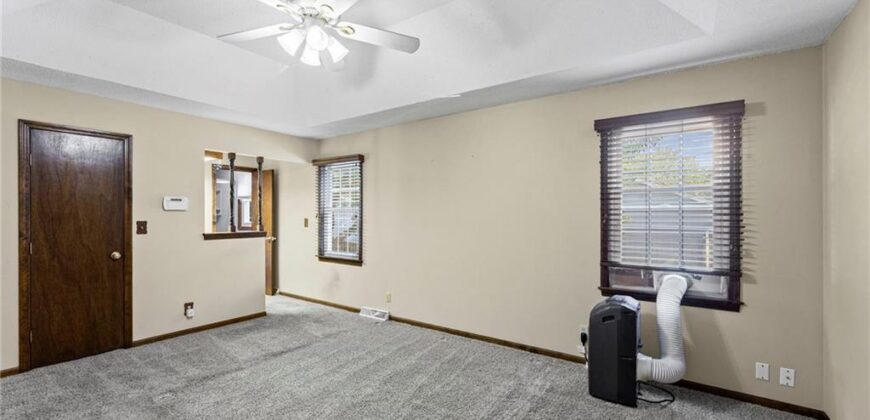 8210 N Virginia Avenue, Kansas City, MO 64118