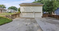 8210 N Virginia Avenue, Kansas City, MO 64118