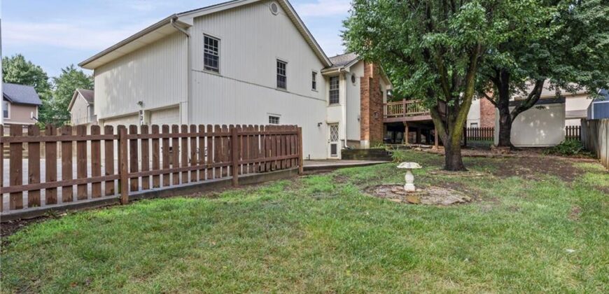 8210 N Virginia Avenue, Kansas City, MO 64118