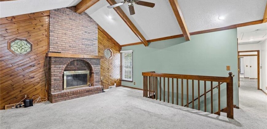 8210 N Virginia Avenue, Kansas City, MO 64118