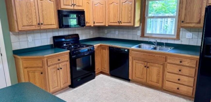 7724 NW Eastside Drive, Weatherby Lake, MO 64152