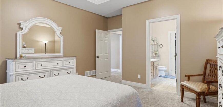 13030 NW Ridgeview Drive, Platte City, MO 64079