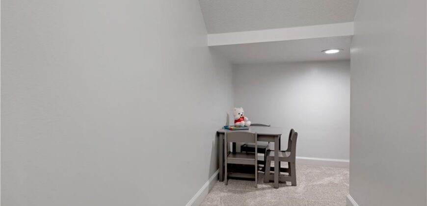 6613 NW 106th Street, Kansas City, MO 64154
