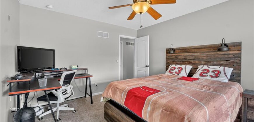 901 N Birch Street, Kearney, MO 64060