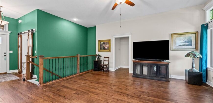 13365 N Silver Ridge Drive, Platte City, MO 64079