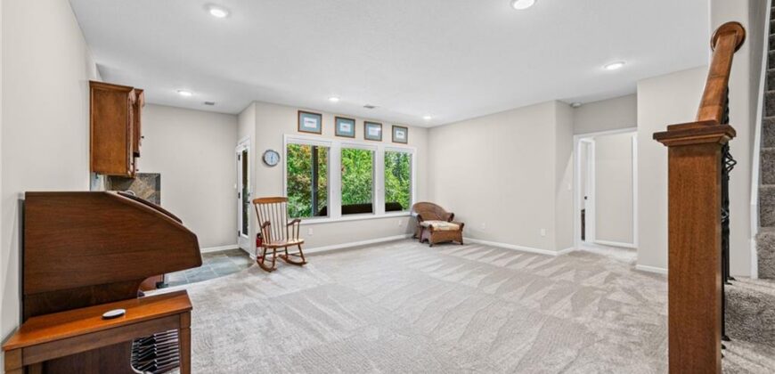13365 N Silver Ridge Drive, Platte City, MO 64079