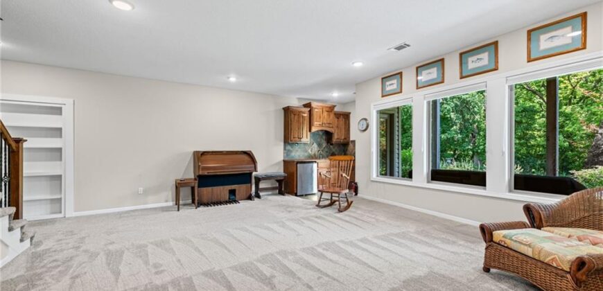 13365 N Silver Ridge Drive, Platte City, MO 64079