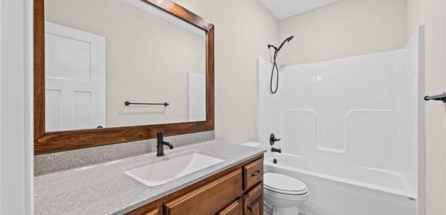 13365 N Silver Ridge Drive, Platte City, MO 64079
