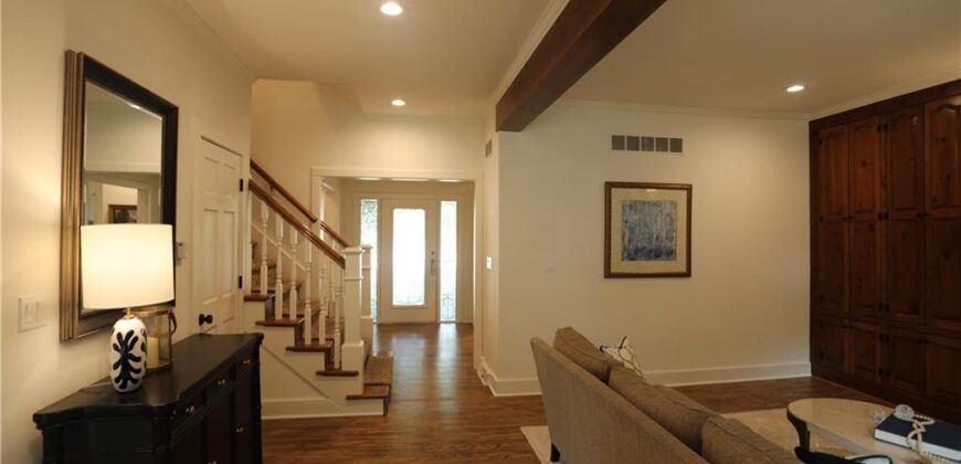 500 NW 44 Terrace, Gladstone, MO 64116