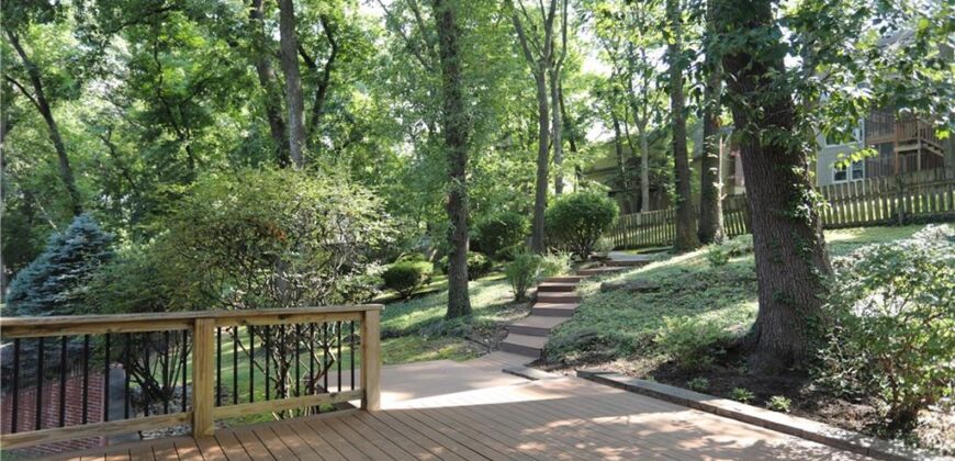 500 NW 44 Terrace, Gladstone, MO 64116