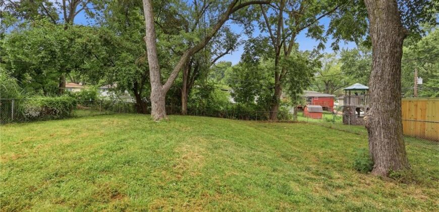 4912 N Smalley Avenue, Kansas City, MO 64119