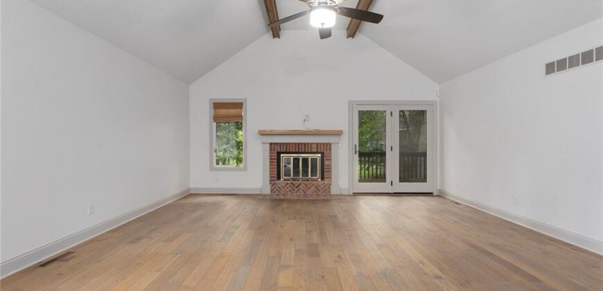 331 Westwoods Circle, Liberty, MO 64068