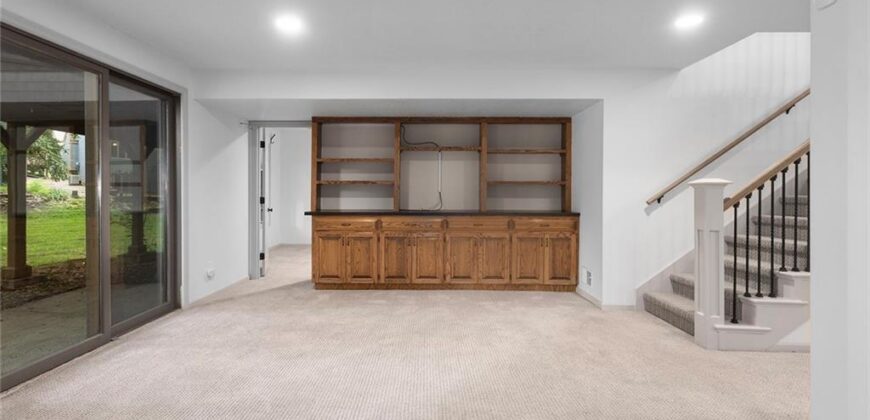 331 Westwoods Circle, Liberty, MO 64068