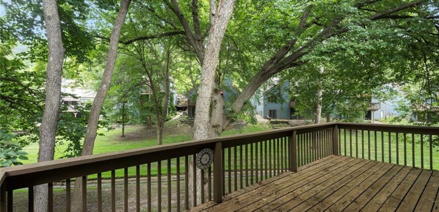 331 Westwoods Circle, Liberty, MO 64068