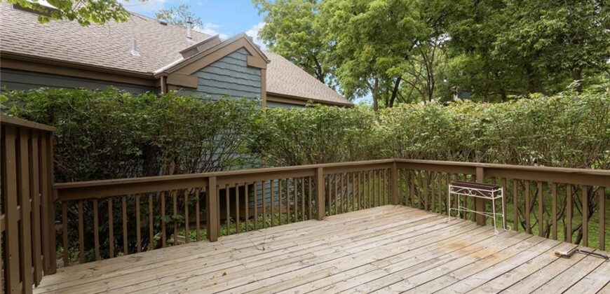 331 Westwoods Circle, Liberty, MO 64068