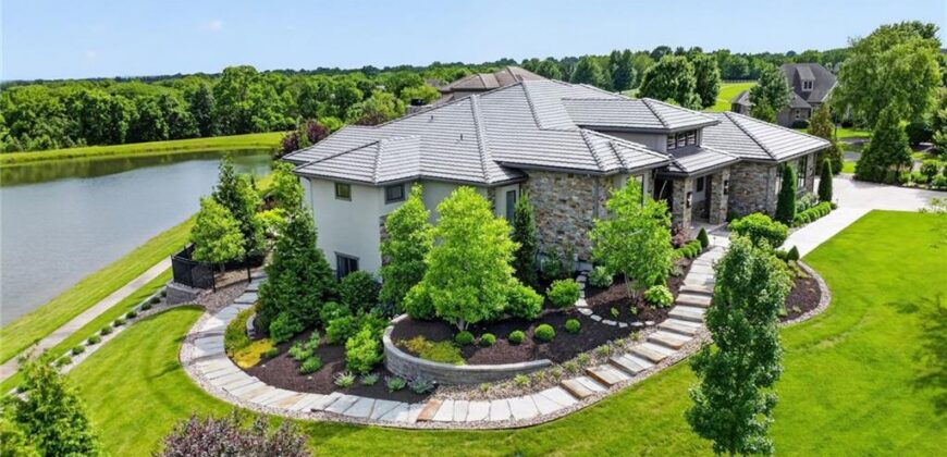 8085 Green Glades Court, Kansas City, MO 64152