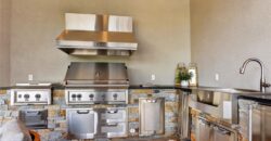 8085 Green Glades Court, Kansas City, MO 64152