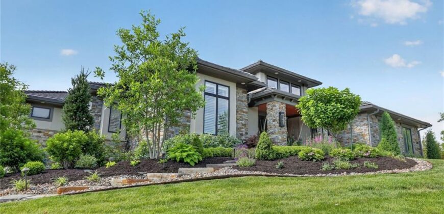 8085 Green Glades Court, Kansas City, MO 64152
