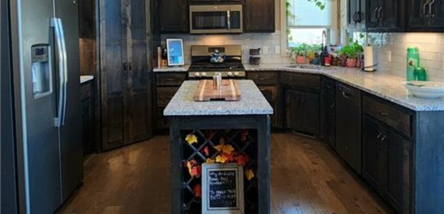 7604 N Amoret Avenue, Kansas City, MO 64151