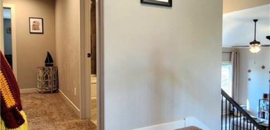 7604 N Amoret Avenue, Kansas City, MO 64151